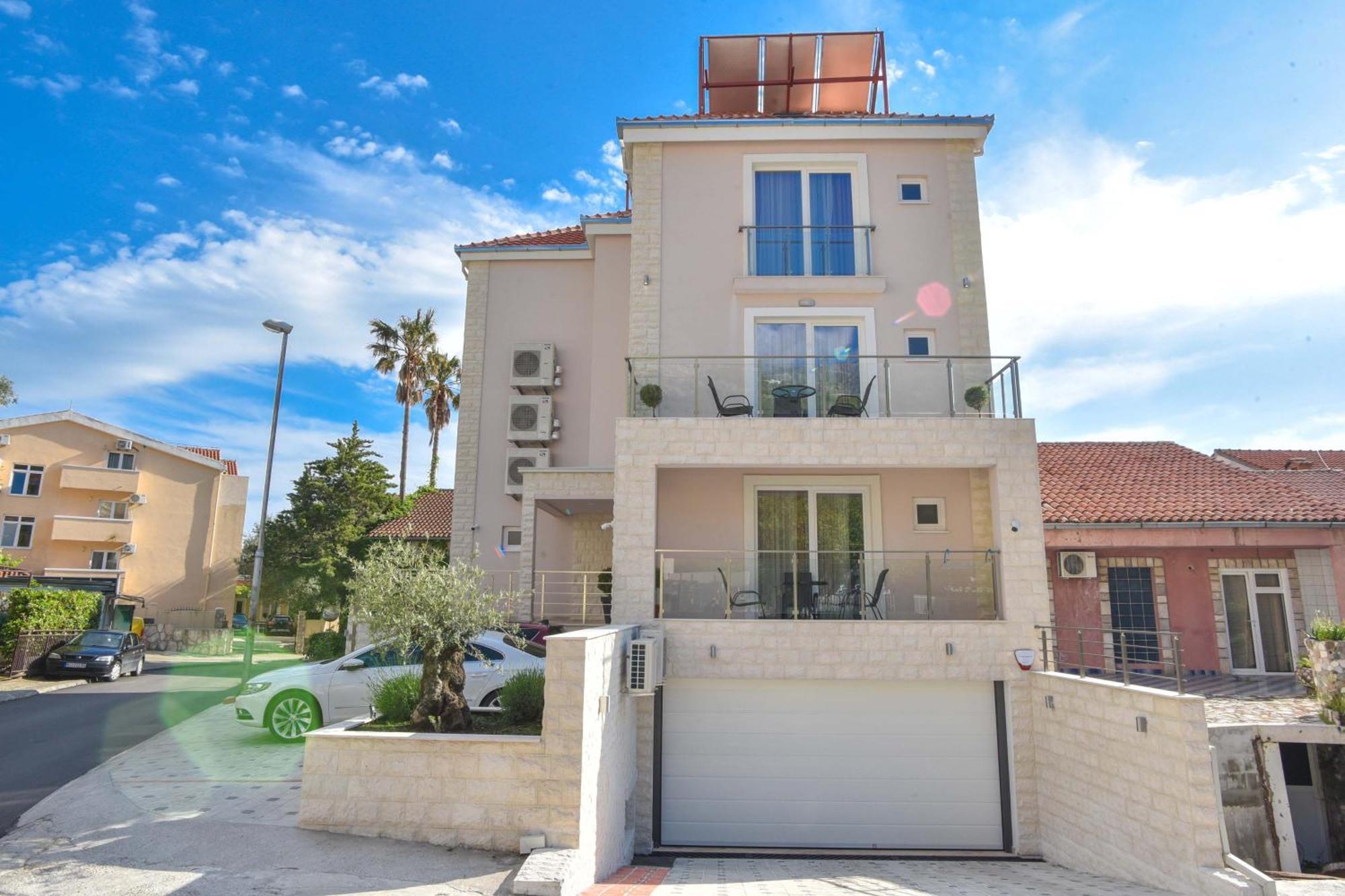 Apartment L Palace Budva Dış mekan fotoğraf
